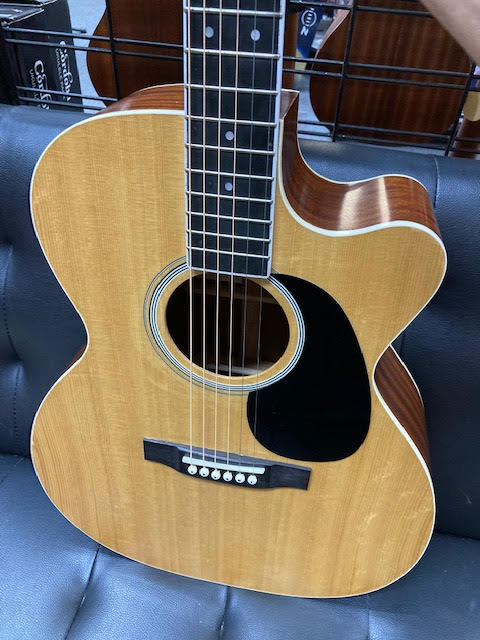 Custom Stephen Treloar OM18CE acoustic electric guitar w/case