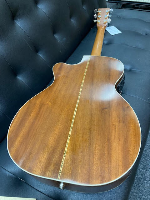 Custom Stephen Treloar OM18CE acoustic electric guitar w/case