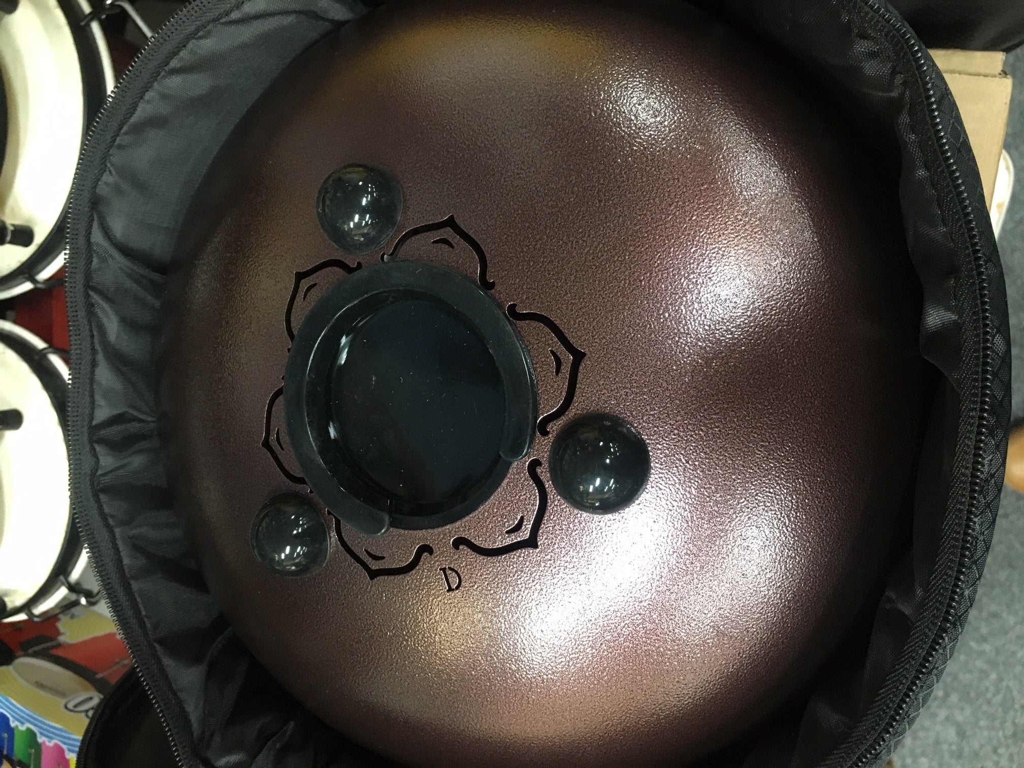 Opus 10" tongue drum in chestnut w/ accessories