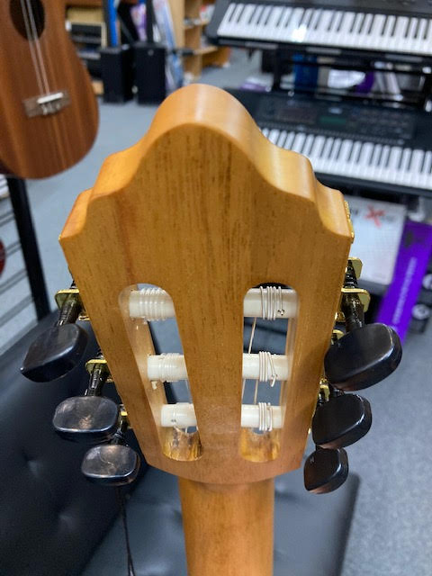 Valencia VC304CE classical acoustic electric guitar