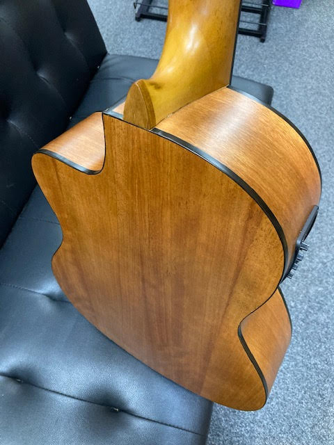 Valencia VC304CE classical acoustic electric guitar